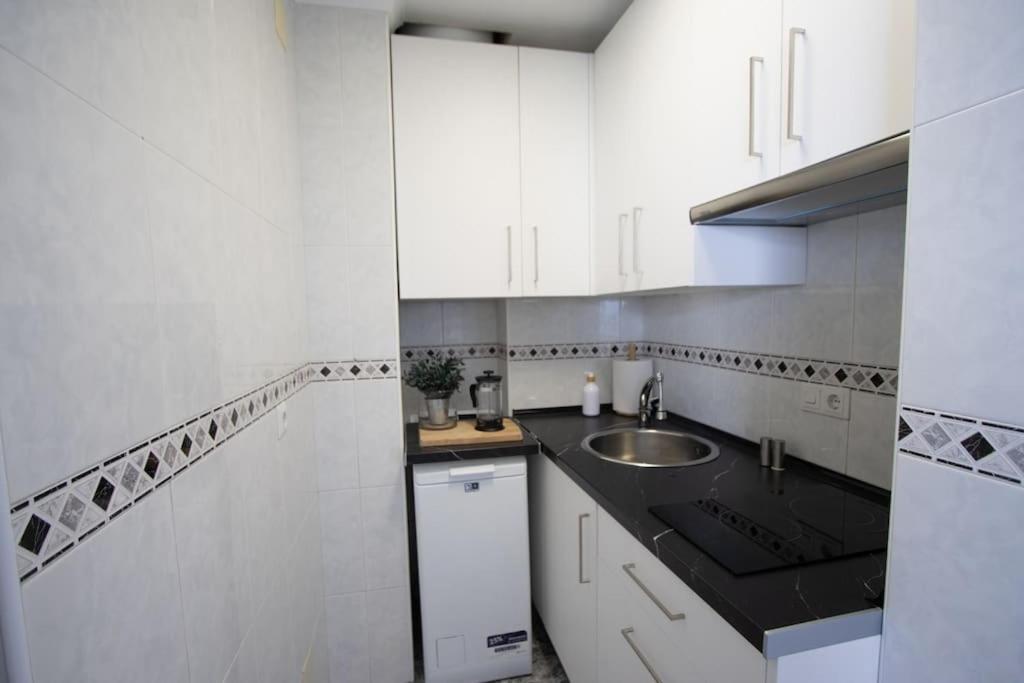 Love Rent4 Malaga La Torre De La Roca Torremolinos Eksteriør bilde